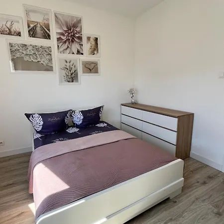 Wilanow Branickiego Apartment *